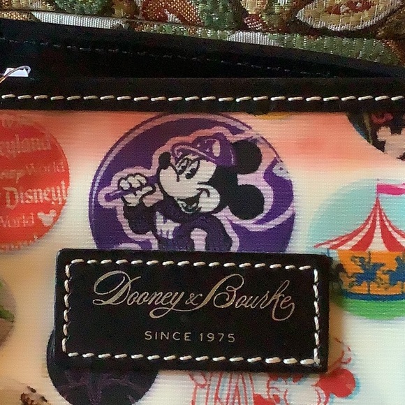 Disney Dooney & Bourke Buttons Toto - Picture 2 of 9